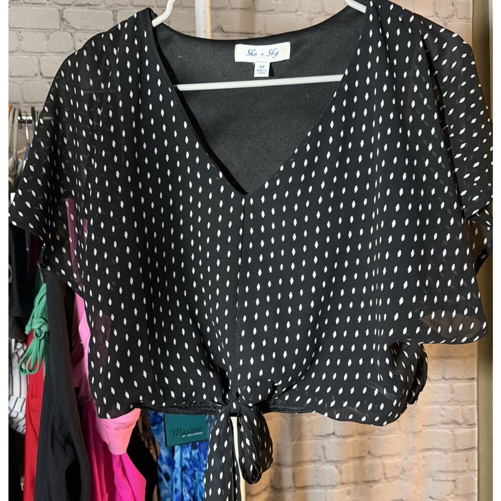 She + Sky Black & White Dot Tie Front Top Flutter Sleeve Boho Crop Blouse M